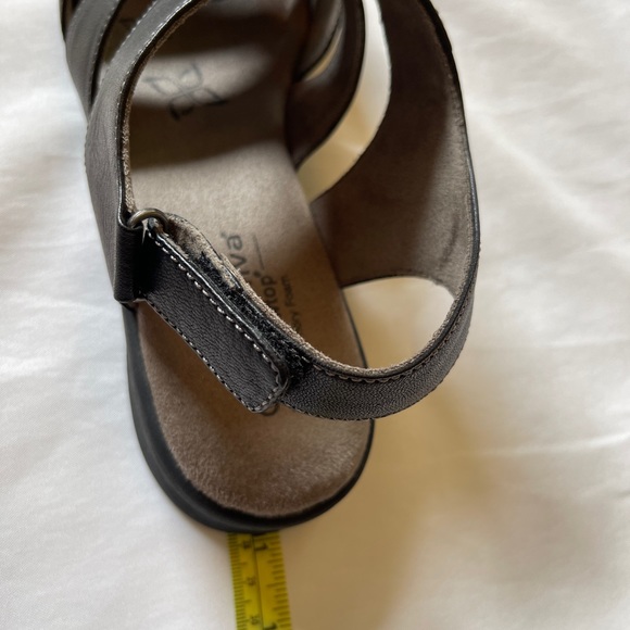 Comfortiva PARMA Leather Sandals Black size 10 Memory Foam Pillowtop Pre-owned - Picture 8 of 9